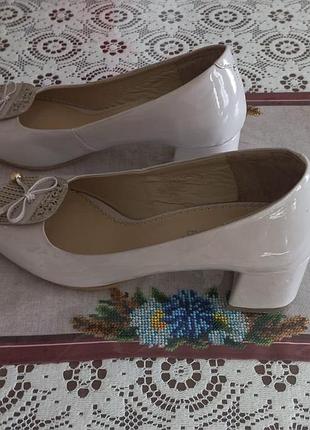 Туфлі жіночі