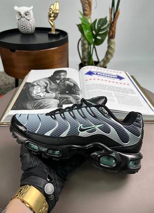 Nike air max plus new black grey silver