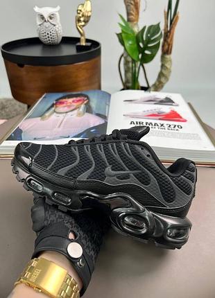 Nike air max plus all black reflective