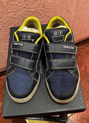 Кросівки geox