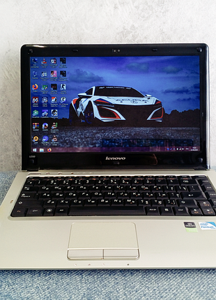 Lenovo ideapad u350 13.3"батарея 5 годин,pentium su2700,4gbddr3,200gb hdd,gma 4500mhd