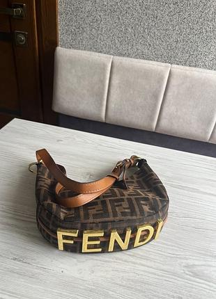 Сумочка хобо від fendi / стильна коричнева