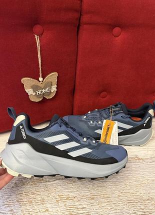 Фірмові кросівки adidas terrex 44р.