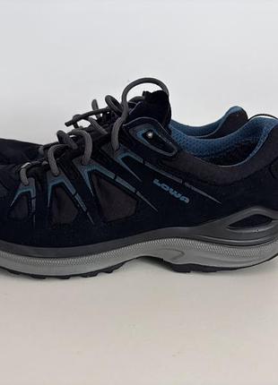 Трекінгові кросівки lowa gore-tex