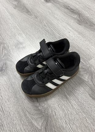 Дитячі кросівки adidas