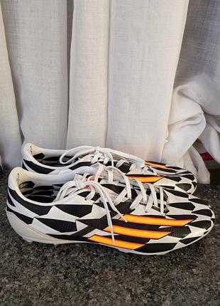 Футбольные бутсы adidas f10 fg