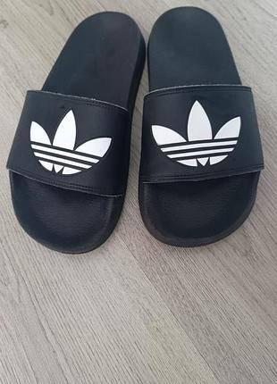 Шльопанці adidas 38/5 розмір