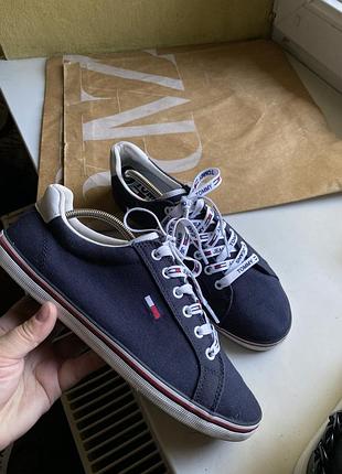 Кеди tommy hilfiger 40 размер