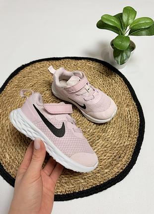 Рожеві кросівки nike для дівчинки