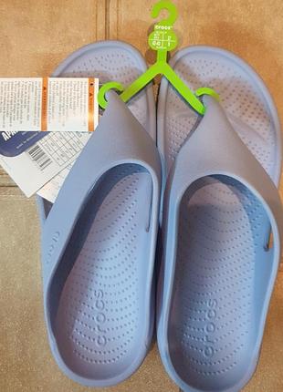 Crocs women’s mellow recovery flip,