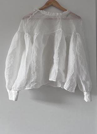Напівпрозора біла блуза zara puff sleeve sheer ruffle blouse