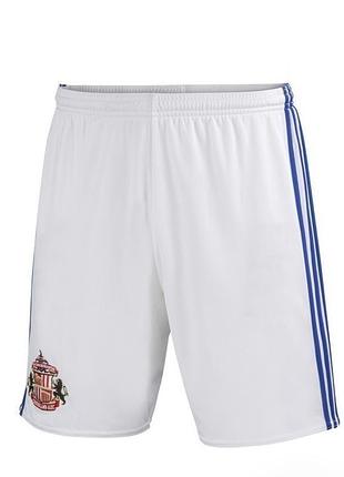 Дитячі футбольні шорти adidas в ідеальному стані. розмір на 3-4 роки