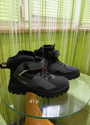Продам мужские зимние ботинки.