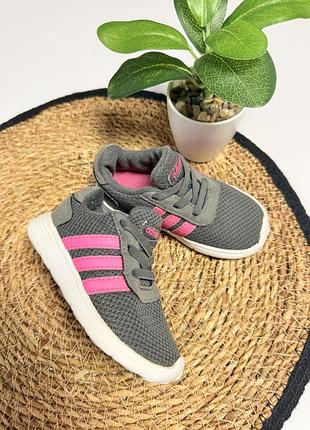 Кросівки adidas для дівчинки