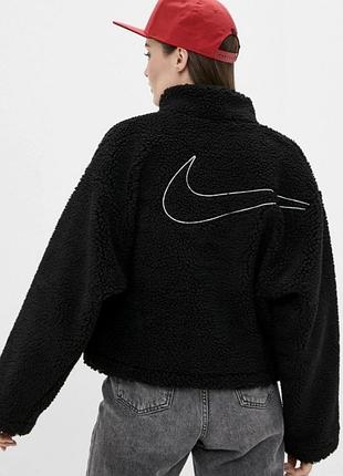 Курточка nike