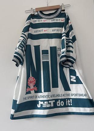 Біло-зелений лонгслів nike x cactus plant flea market (cpfm) longsleeve polo із зелено-білими смугами та великим принтом «nike»