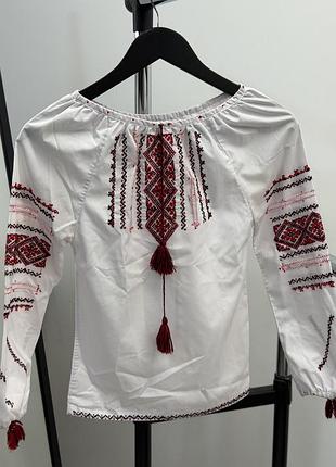 Вишиванка на дівчинку