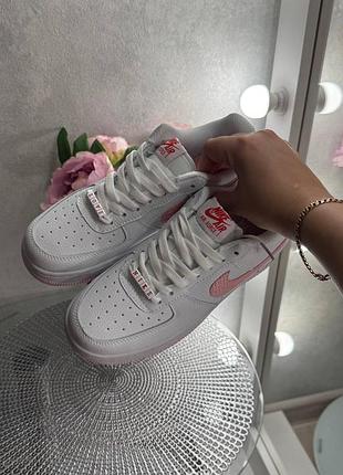 Стильні жіночі кросівки nike air force 1 low vd valentine's day