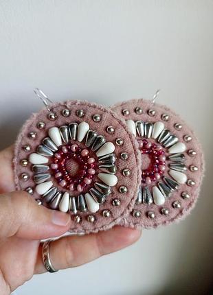Серьги handmade, хенд мейд, бохо, серебряные швензы, бежевые, бежевые, бисер, бисер