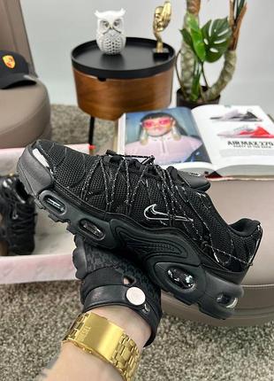 Nike air max plus tn lace toggle black