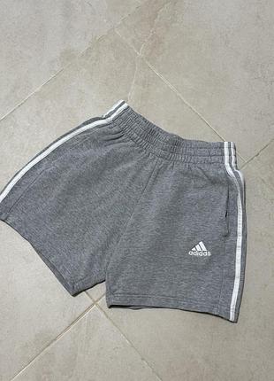 Шорти adidas б/у сірі s