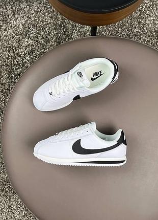 Nike cortez m white black