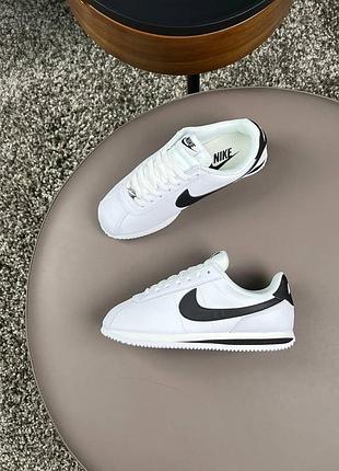 Nike cortez w white black