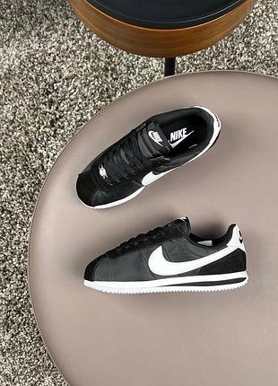 Nike cortez w black white