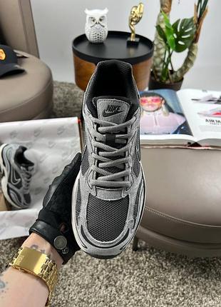 Nike shield  grey 5