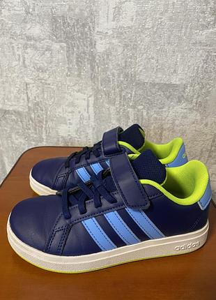 Кросівки    adidas