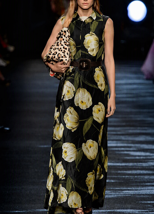 Промінь сонця золотого: сукня  dolce gabbana
