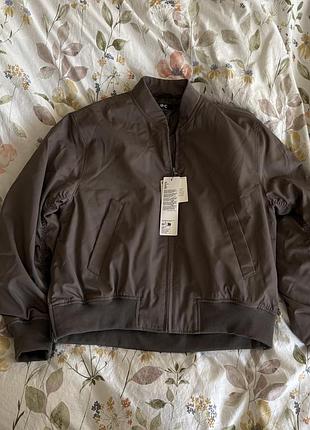 Бомбер/куртка uniqlo
