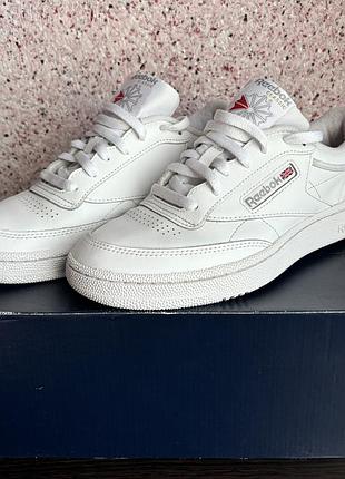 Жіночі кросівки reebok club c 85
