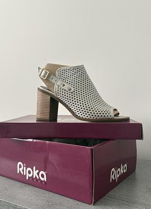 Босоніжки шкіряні ripka туфлі