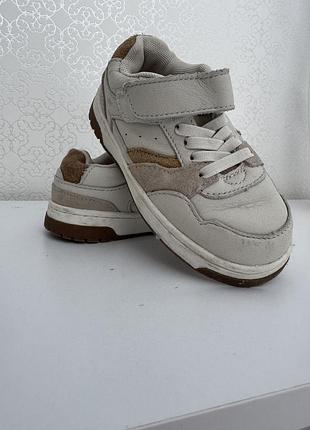 Взуття дитяче zara, 25 розмір , стан ідеальний