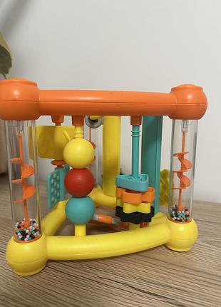 Розвиваюча іграшка трикутник infantino