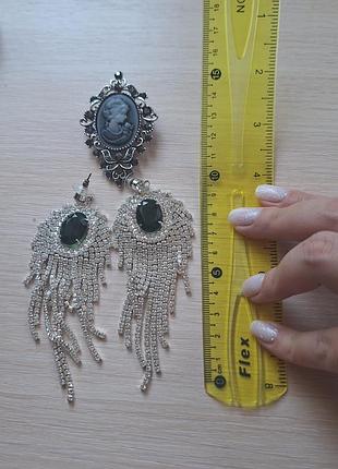 Серьги с камушками