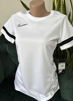 Футболка спортивна nike