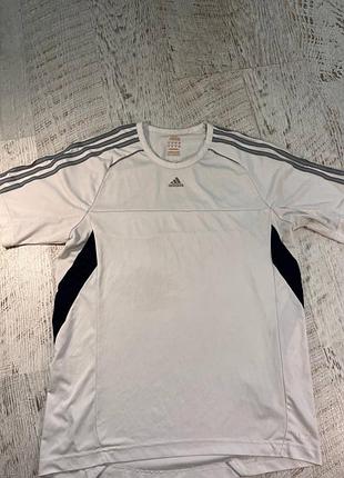 Спортивна футболка чоловіча adidas біла