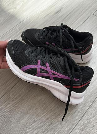 Дівчачі кросівки  asics