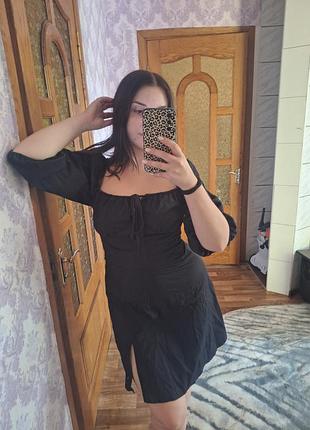 Сукня чорного кольору
