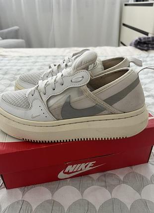 Кросівки nike