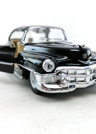 Металева машинка kinsmart 1953 cadillac series 62 coupe 1:43 (kt5339w) колір чорний