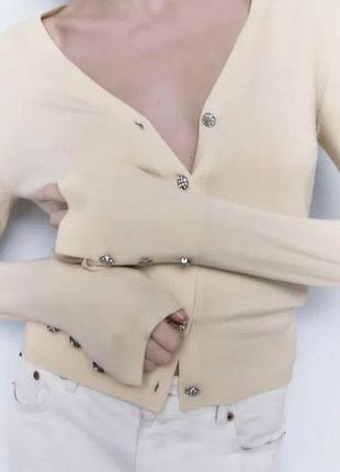 Кардиган zara з декоративними ґудзиками