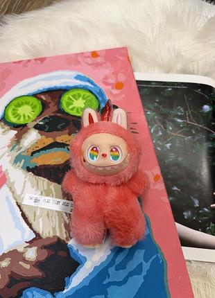 Оригінал лабубу pop mart labubu the monsters рожева брелок