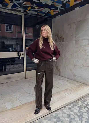 Бордовый мягкий свечетер zara