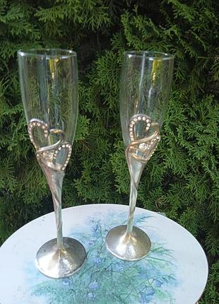 Бокалы для шампанского на посеребоянной ножке в новом состоянии