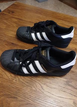 Кросівки adidas  superstar
шкіра, оригинал