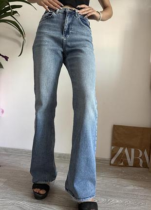 Джинси жіночі блакитні 32 денім кльош flared jeans джинси кльош блакитні с s