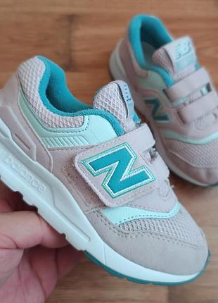 Оригінальн new balance р30.5 довжина устілки по факту 19см